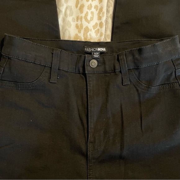 Black Wash Fashion Nova Skinny Jeans - Picture 4 of 6